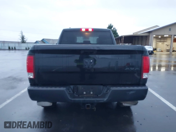 2018 Ram 1500 Express z VIN 1C6RR7FT4JS238082, wystawiony jako IAAI lot #41203915 z przebiegiem 85 863 mil mil oraz . Historia ofert i sprzedaży dostępna na DreamBid. Obrazek 17.