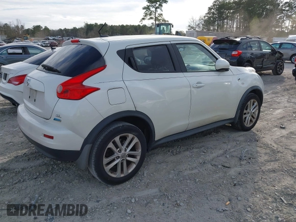 2013 Nissan Juke S with VIN JN8AF5MR9DT211215, listed as a IAAI auction lot 41718936 with 109,026 mi miles. Bid and sale history available at carsss.com. Image 4.