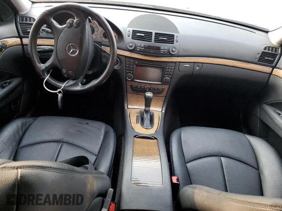 2009 Mercedes-Benz E 350 Luxury z VIN WDBUF87X59B411489, wystawiony jako Copart lot #51538905 z przebiegiem 275 282 mil mil oraz Szkoda całkowita • Salvage title. Historia ofert i sprzedaży dostępna na DreamBid. Obrazek 8.