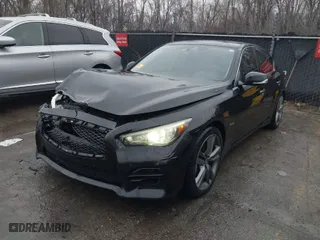 2014 Infiniti Q50 Hybrid Premium with VIN JN1AV7AR0EM702835, listed as a IAAI auction lot 41201936 with 284,428 mi miles. Bid and sale history available at carsss.com. Image 2.