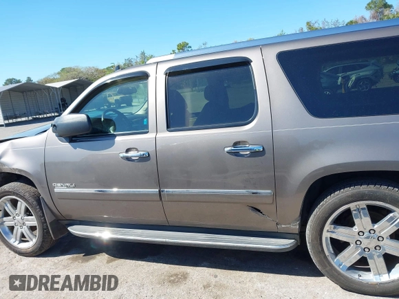 2011 GMC Yukon XL Denali with VIN 1GKS2MEF4BR280225, listed as a IAAI auction lot 41732220 with 121,684 mi miles. Bid and sale history available at carsss.com. Image 15.