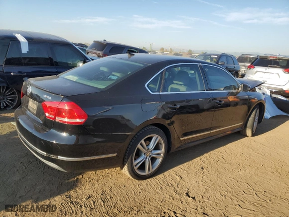 2014 Volkswagen Passat SEL Premium with VIN 1VWCS7A35EC021325, listed as a Copart auction lot 71020814 with 73,982 mi miles and Salvage Title. Bid and sale history available at carsss.com. Image 3.