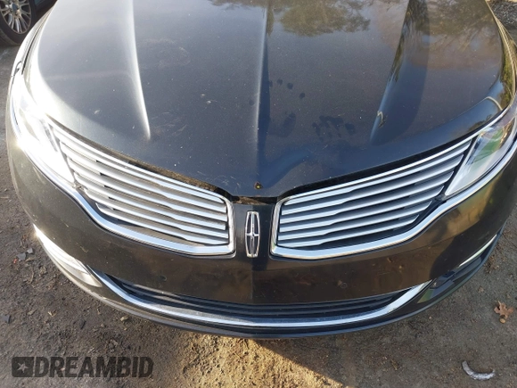 2015 Lincoln MKZ z VIN 3LN6L2GK4FR621332, wystawiony jako IAAI lot #41605753 z przebiegiem 101 686 mil mil oraz . Historia ofert i sprzedaży dostępna na DreamBid. Obrazek 6.