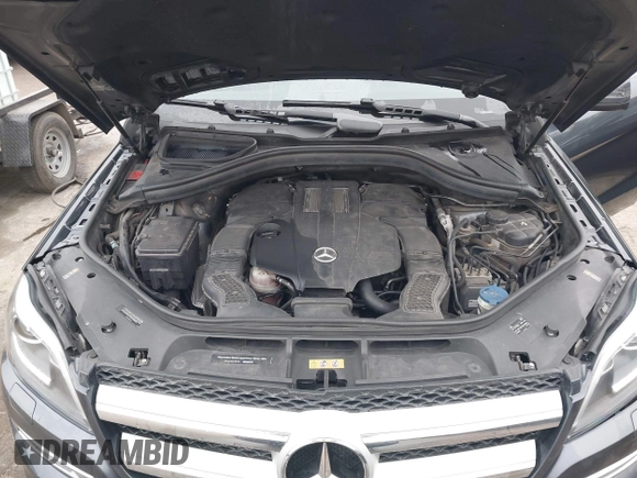 2015 Mercedes-Benz GL-Class GL 450 with VIN 4JGDF6EE7FA516507, listed as a IAAI auction lot 41543310 with 186,164 mi miles. Bid and sale history available at carsss.com. Image 10.