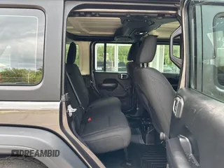 2018 Jeep Wrangler Unlimited Sport S with VIN 1C4HJXDN8JW260675, listed as a IAAI auction lot 42748800 with 179,100 mi miles and . Bid and sale history available at DreamBid. Image 8.