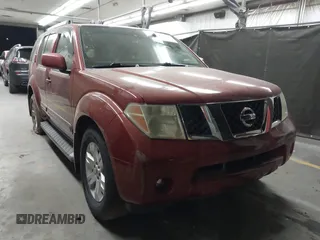 2005 Nissan Pathfinder SE z VIN 5N1AR18W35C725943, wystawiony jako IAAI lot #42119299 z przebiegiem 189 059 mil mil oraz . Historia ofert i sprzedaży dostępna na DreamBid. Obrazek 1.