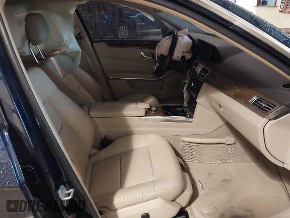2014 Mercedes-Benz E 350 Sport with VIN WDDHF5KB1EB012110, listed as a IAAI auction lot 42318547 with Not provided miles and . Bid and sale history available at DreamBid. Image 5.