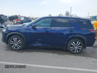 2023 Nissan Pathfinder Platinum с VIN 5N1DR3DK6PC213530, выставлен на аукционе IAAI как лот 41811625 с пробегом 23 903 миль миль и . История ставок и продаж доступна на DreamBid. Изображение 15.
