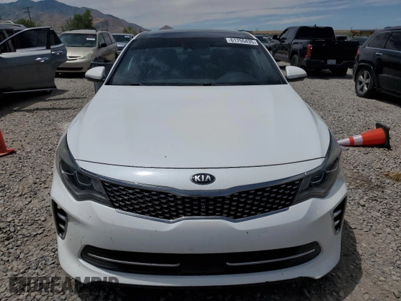 2017 Kia Optima SX Limited z VIN 5XXGV4L28HG173327, wystawiony jako Copart lot #61755435 z przebiegiem 97 064 mil mil oraz Szkoda całkowita • Salvage title. Historia ofert i sprzedaży dostępna na DreamBid. Obrazek 5.