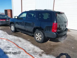 2007 GMC Yukon SLT with VIN 1GKFK13097J316933, listed as a IAAI auction lot 41330144 with 263,177 mi miles. Bid and sale history available at carsss.com. Image 3.