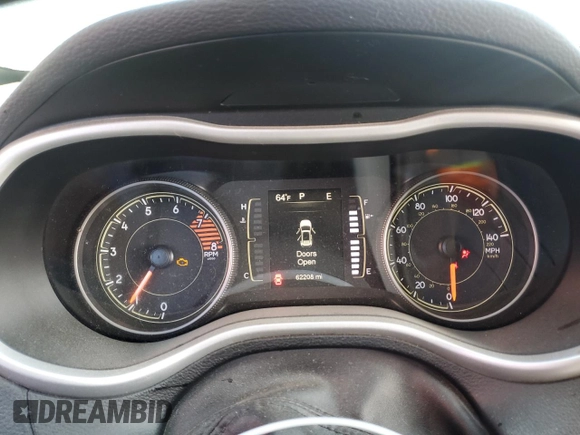 2018 Jeep Cherokee Latitude Plus with VIN 1C4PJLLX0JD584108, listed as a Copart auction lot 47093205 with 62,208 mi miles and Salvage Title. Bid and sale history available at carsss.com. Image 9.