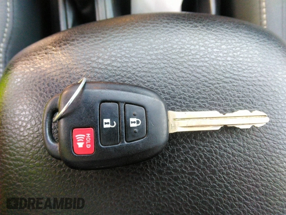 2013 Toyota RAV4 XLE z VIN 2T3RFREV7DW113914, wystawiony jako IAAI lot #42596027 z przebiegiem 91 000 mil mil oraz . Historia ofert i sprzedaży dostępna na DreamBid. Obrazek 11.