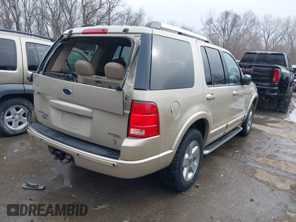 2005 Ford Explorer Limited with VIN 1FMZU75W55UA31984, listed as a IAAI auction lot 41527771 with 238,370 mi miles and . Bid and sale history available at DreamBid. Image 4.
