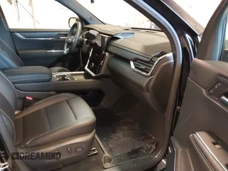 2024 GMC Acadia FWD Elevation z VIN 1GKENKKS8RJ183273, wystawiony jako IAAI lot #41683336 z przebiegiem 9 623 mil mil oraz . Historia ofert i sprzedaży dostępna na DreamBid. Obrazek 5.