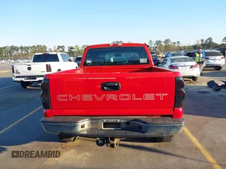 2005 Chevrolet Silverado 1500 Z71 z VIN 1GCEK19Z15Z309289, wystawiony jako IAAI lot #41884986 z przebiegiem 230 941 mil mil oraz . Historia ofert i sprzedaży dostępna na DreamBid. Obrazek 16.