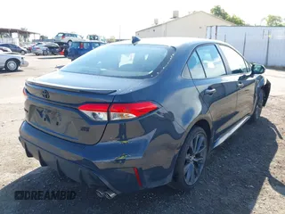 2025 Toyota Corolla SE with VIN 5YFS4MCE4SP228989, listed as a IAAI auction lot 41894085 with 1,002 mi miles. Bid and sale history available at carsss.com. Image 4.