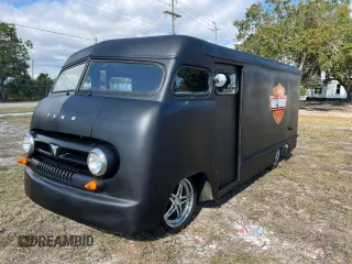 1953 Ford Econoline Cargo with VIN P35D3H37167, listed as a Copart auction lot 52647515 with 147,774 mi miles and Clean Title. Bid and sale history available at DreamBid. Image 1.