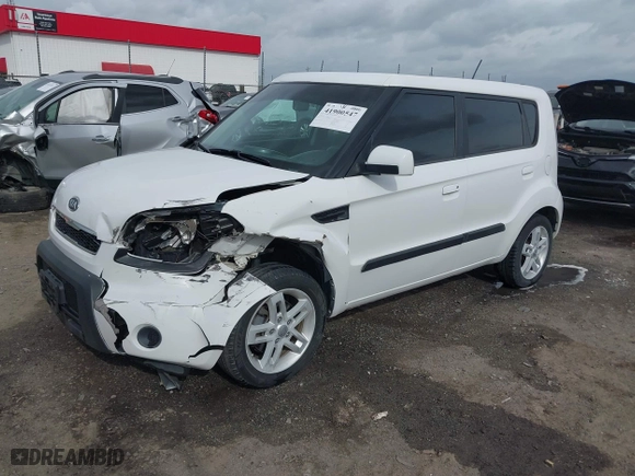2010 Kia Soul + with VIN KNDJT2A27A7701862, listed as a IAAI auction lot 41900547 with 204,436 mi miles. Bid and sale history available at carsss.com. Image 18.