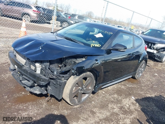 2014 Hyundai Veloster Turbo with VIN KMHTC6AE4EU211098, listed as a IAAI auction lot 41846231 with 121,591 mi miles. Bid and sale history available at carsss.com. Image 18.