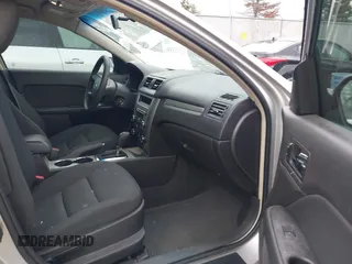 2010 Ford Fusion SE with VIN 3FAHP0HA5AR405869, listed as a IAAI auction lot 42135556 with 189,712 mi miles and . Bid and sale history available at carsss.com. Image 5.