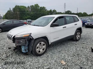 2015 Jeep Cherokee Sport z VIN 1C4PJLAB7FW761109, wystawiony jako Copart lot #57278505 z przebiegiem 99 169 mil mil oraz Szkoda całkowita • Salvage title. Historia ofert i sprzedaży dostępna na DreamBid. Obrazek 1.