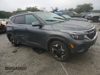 2024 Kia Seltos EX z VIN KNDER2AA2R7606483, wystawiony jako Copart lot #86701254 z przebiegiem 15 965 mil mil oraz Szkoda całkowita • Salvage title. Historia ofert i sprzedaży dostępna na DreamBid. Obrazek 4.