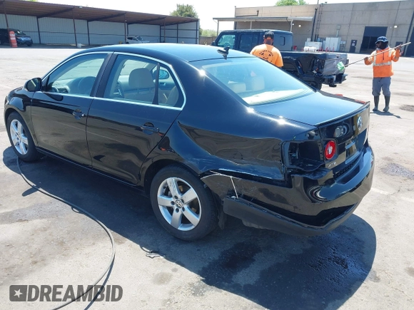 2008 Volkswagen Jetta SE with VIN 3VWRZ71K58M122283, listed as a IAAI auction lot 42466049 with 83,252 mi miles and . Bid and sale history available at DreamBid. Image 3.