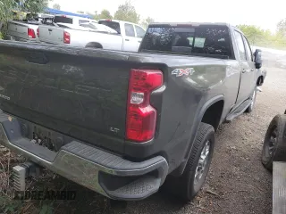 2022 Chevrolet Silverado 3500HD LT with VIN 1GC4YTEY0NF291291, listed as a Copart auction lot 72412674 with 18,663 mi miles and Salvage Title. Bid and sale history available at carsss.com. Image 3.