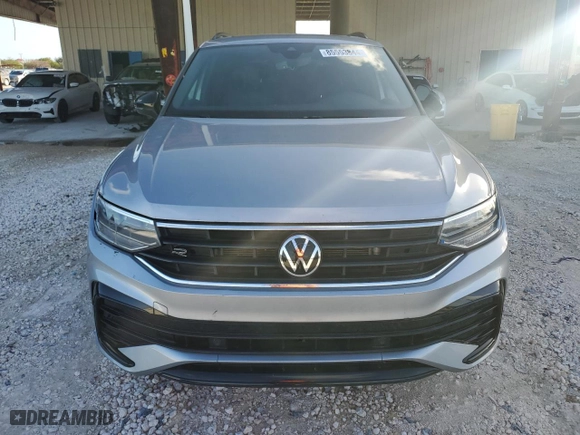 2023 Volkswagen Tiguan SE R-Line Black with VIN 3VVCB7AX4PM054406, listed as a Copart auction lot 85553844 with 0 mi miles and Salvage Title. Bid and sale history available at carsss.com. Image 5.