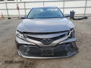 2020 Toyota Camry LE with VIN 4T1C11AK1LU903850, listed as a Copart auction lot 45966875 with 27,189 mi miles and Salvage Title. Bid and sale history available at carsss.com. Image 5.