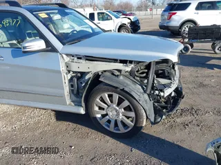 2011 Mercedes-Benz GLK 350 with VIN WDCGG8HB6BF623406, listed as a IAAI auction lot 41693977 with 154,546 mi miles and . Bid and sale history available at DreamBid. Image 14.