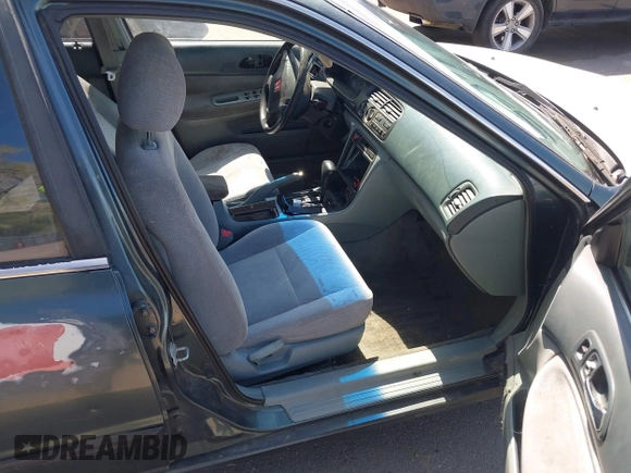 1997 Honda Accord LX with VIN JHMCD5639VC020185, listed as a IAAI auction lot 42072191 with 263,967 mi miles and . Bid and sale history available at carsss.com. Image 5.