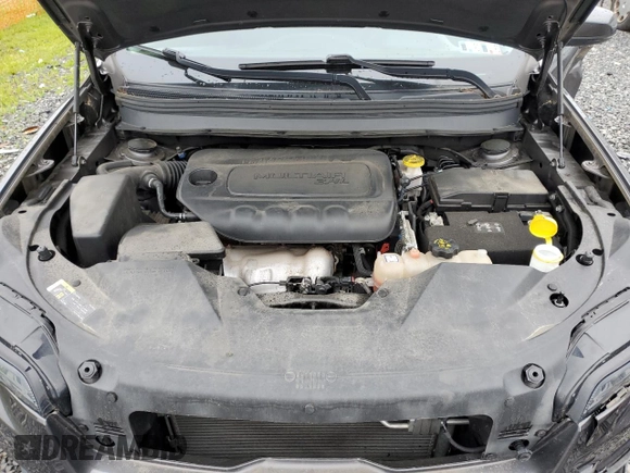 2019 Jeep Cherokee Altitude with VIN 1C4PJMLB7KD473227, listed as a Copart auction lot 59871435 with 96,576 mi miles and Salvage title. Bid and sale history available at DreamBid. Image 12.