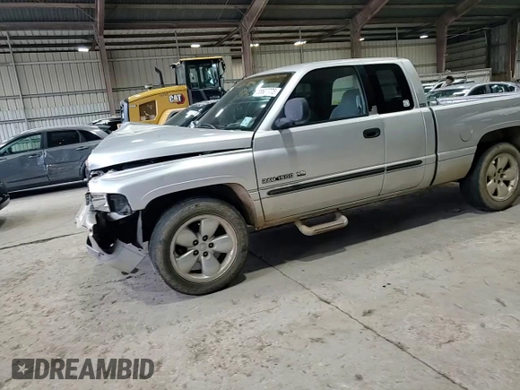 2001 Dodge 1500 z VIN 1B7HC13YX1J513883, wystawiony jako Copart lot #55607775 z przebiegiem Nie podano mil oraz Szkoda całkowita • Salvage title. Historia ofert i sprzedaży dostępna na DreamBid. Obrazek 13.