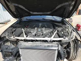 2018 BMW 7 Series 750i xDrive with VIN WBA7B0C59JG527315, listed as a Copart auction lot 69630535 with 47,063 mi miles and Salvage title. Bid and sale history available at DreamBid. Image 16.