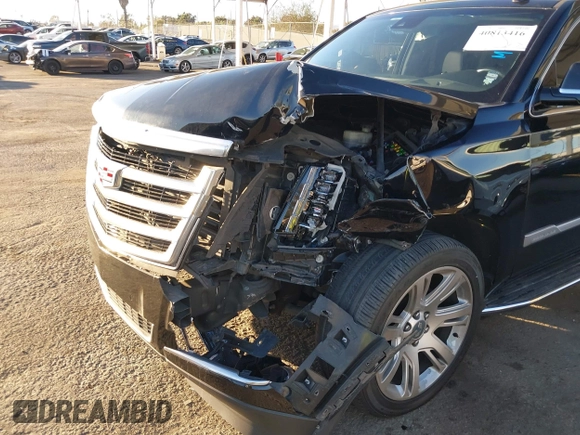 2020 Cadillac Escalade ESV Luxury z VIN 1GYS4HKJ3LR181834, wystawiony jako IAAI lot #40813416 z przebiegiem 65 857 mil mil oraz . Historia ofert i sprzedaży dostępna na DreamBid. Obrazek 6.