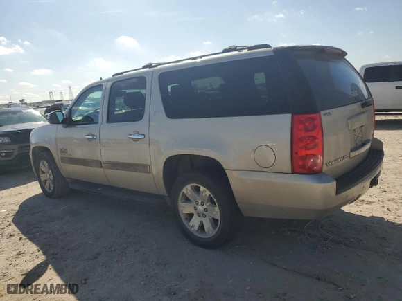 2013 GMC Yukon XL SLT with VIN 1GKS1KE07DR358552, listed as a Copart auction lot 47064535 with 195,880 mi miles and Clean Title. Bid and sale history available at carsss.com. Image 2.