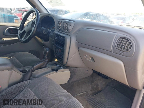 2002 Chevrolet TrailBlazer LS with VIN 1GNDS13SX22472526, listed as a IAAI auction lot 42169931 with 164,000 mi miles and . Bid and sale history available at DreamBid. Image 5.
