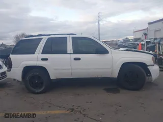 2007 Chevrolet TrailBlazer LS with VIN 1GNDT13SX72103556, listed as a IAAI auction lot 41860750 with 202,022 mi miles. Bid and sale history available at carsss.com. Image 14.