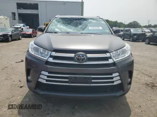 2017 Toyota Highlander XLE with VIN 5TDJZRFH4HS424771, listed as a Copart auction lot 59002205 with 36,895 mi miles and Salvage title. Bid and sale history available at DreamBid. Image 5.