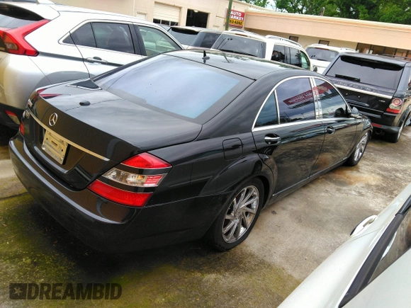 2007 Mercedes-Benz S 550 with VIN WDDNG71XX7A072453, listed as a IAAI auction lot 42201163 with 155,116 mi miles and . Bid and sale history available at carsss.com. Image 4.