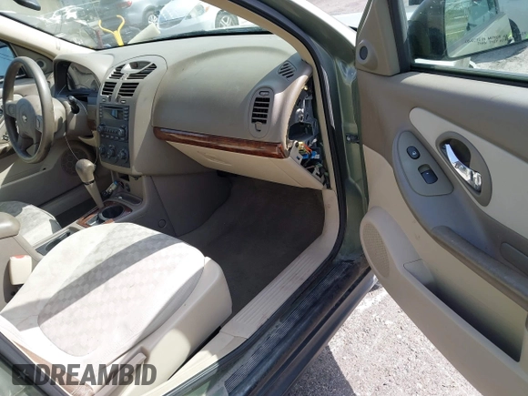 2004 Chevrolet Malibu Maxx LS with VIN 1G1ZT64884F228762, listed as a IAAI auction lot 41731895 with 248,032 mi miles. Bid and sale history available at carsss.com. Image 5.