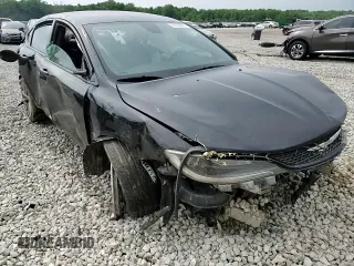 2016 Chrysler 200 S z VIN 1C3CCCBB9GN133054, wystawiony jako Copart lot #57233885 z przebiegiem Nie podano mil oraz Szkoda całkowita • Salvage title. Historia ofert i sprzedaży dostępna na DreamBid. Obrazek 13.