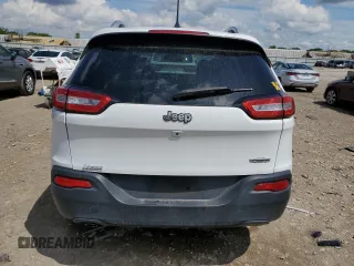 2016 Jeep Cherokee Latitude z VIN 1C4PJLCB0GW329394, wystawiony jako Copart lot #55442565 z przebiegiem 95 136 mil mil oraz Szkoda całkowita • Salvage title. Historia ofert i sprzedaży dostępna na DreamBid. Obrazek 6.