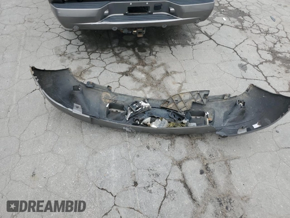 2007 Chevrolet Avalanche LTZ z VIN 3GNFK12377G199532, wystawiony jako Copart lot #57481235 z przebiegiem 226 580 mil mil oraz Szkoda całkowita • Salvage title. Historia ofert i sprzedaży dostępna na DreamBid. Obrazek 12.