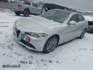 2017 Alfa Romeo Giulia Ti with VIN ZARFAEEN5H7554944, listed as a IAAI auction lot 41359746 with 71,844 mi miles. Bid and sale history available at carsss.com. Image 17.