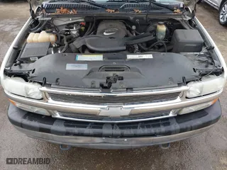 2001 Chevrolet Tahoe LT with VIN 1GNEC13T21R211052, listed as a IAAI auction lot 41666765 with 113,366 mi miles. Bid and sale history available at carsss.com. Image 10.
