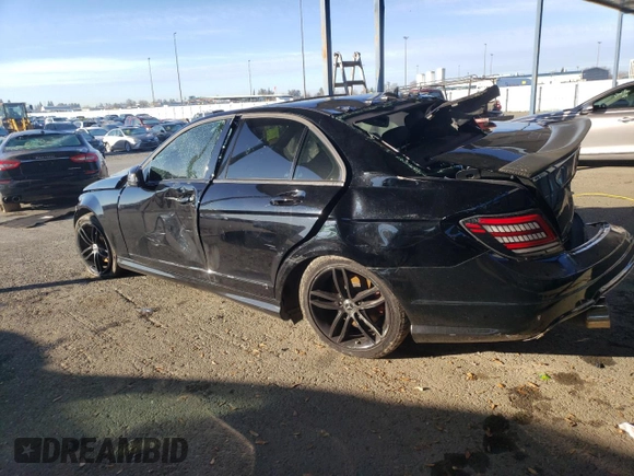 2012 Mercedes-Benz C 250 Sport z VIN WDDGF4HB0CA619034, wystawiony jako Copart lot #44616565 z przebiegiem Nie podano mil oraz Szkoda całkowita • Salvage title. Historia ofert i sprzedaży dostępna na DreamBid. Obrazek 2.