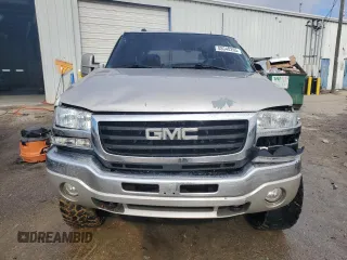 2005 GMC Sierra 2500HD SLE z VIN 1GTHK232X5F963644, wystawiony jako Copart lot #88040265 z przebiegiem 196 924 mil mil oraz Nie do naprawy • Non repairable. Historia ofert i sprzedaży dostępna na DreamBid. Obrazek 5.