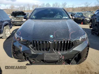 2025 BMW X6 xDrive40i with VIN 5UX33EX04S9Y40724, listed as a Copart auction lot 88339845 with 608 mi miles and Non Repairable. Bid and sale history available at carsss.com. Image 5.